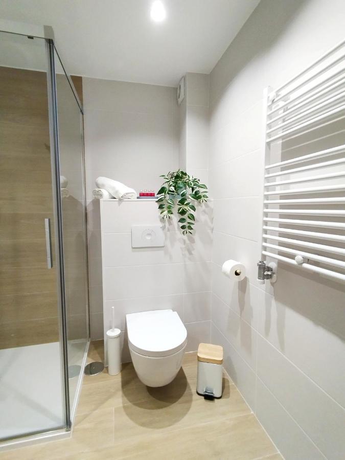 Apartamento Junto A Ayuntamiento Y Playa 기욘 외부 사진