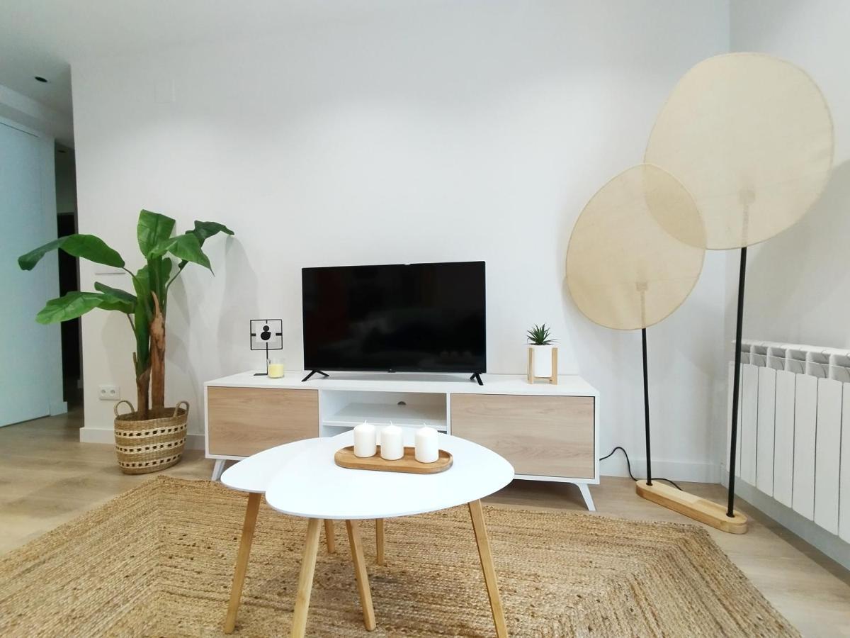 Apartamento Junto A Ayuntamiento Y Playa 기욘 외부 사진