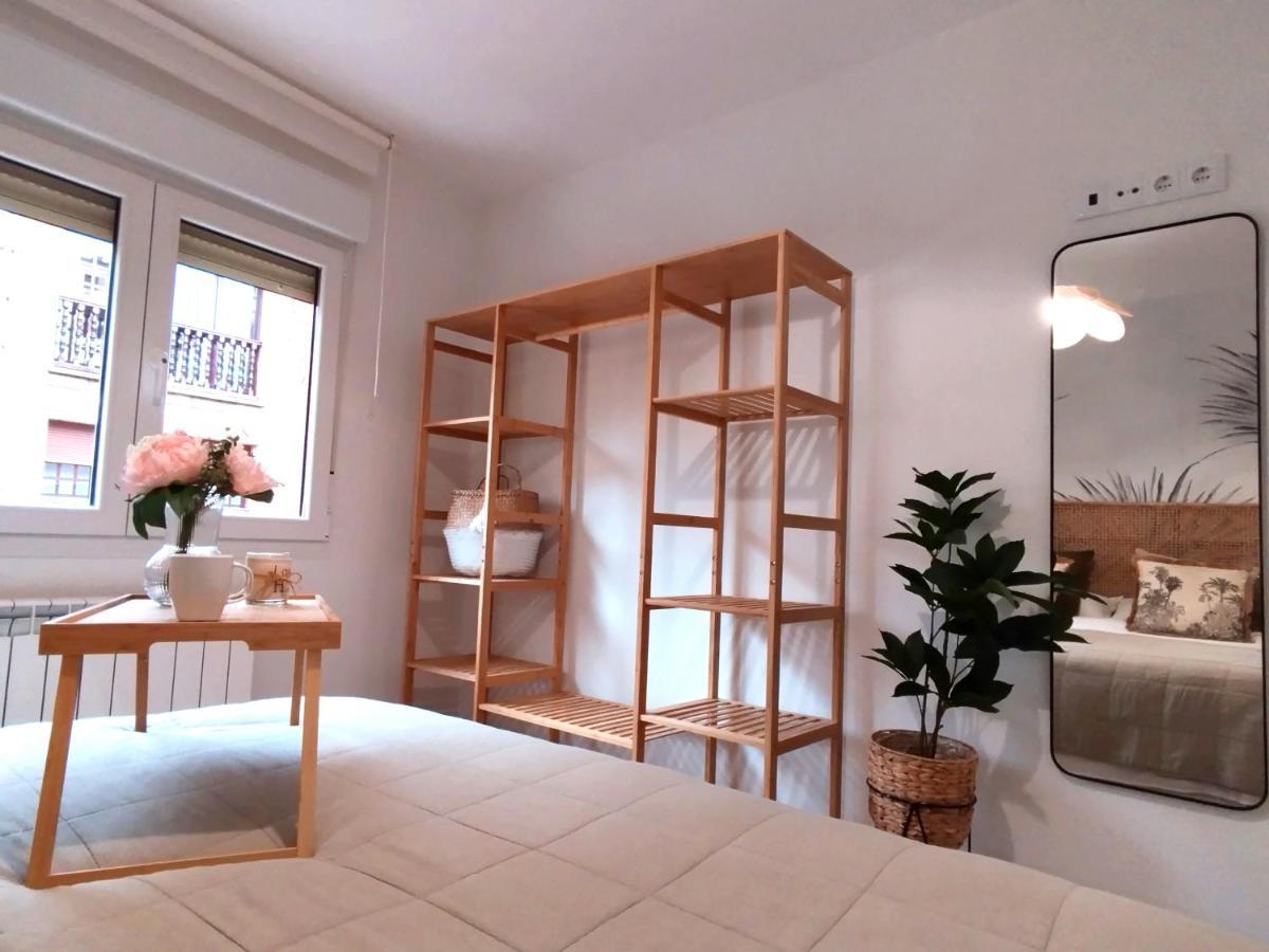 Apartamento Junto A Ayuntamiento Y Playa 기욘 외부 사진