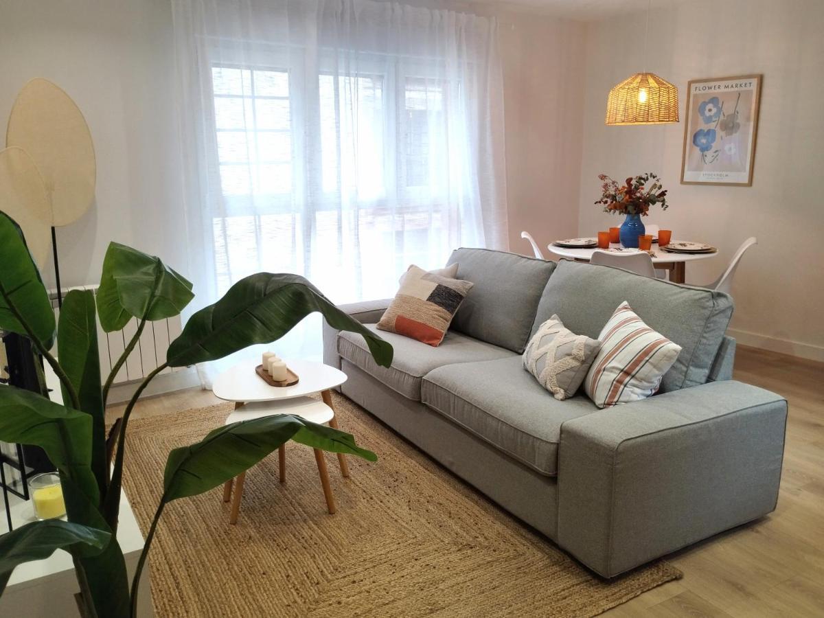 Apartamento Junto A Ayuntamiento Y Playa 기욘 외부 사진